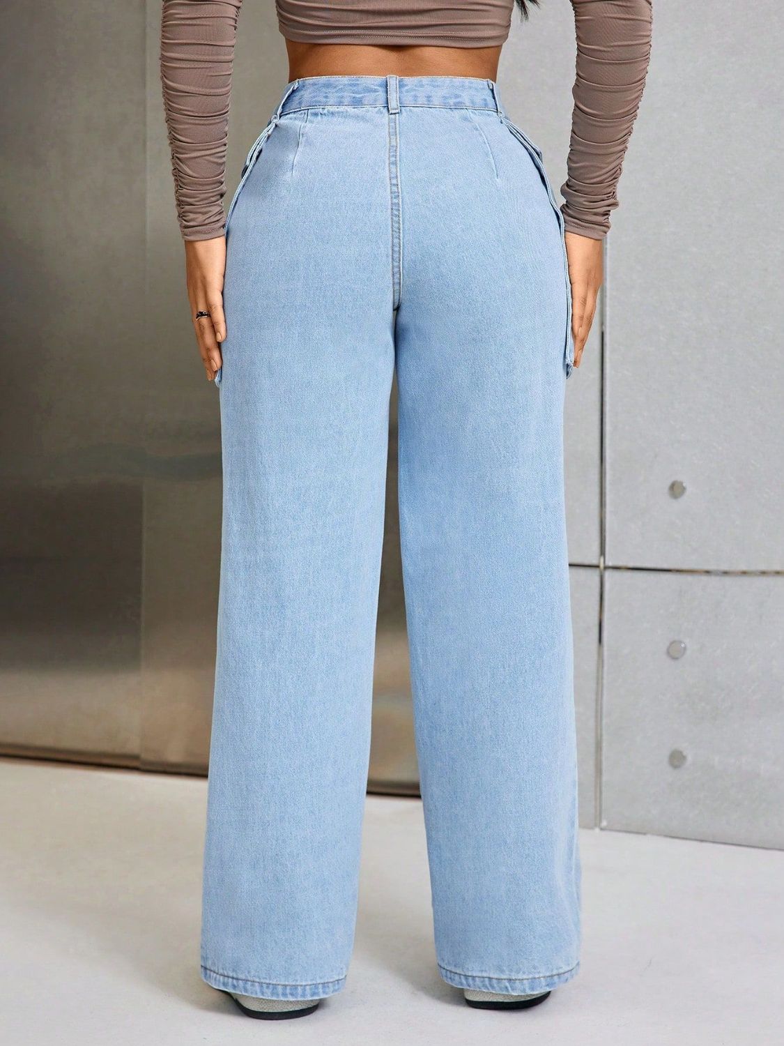 Wide Leg Cargo Jeans